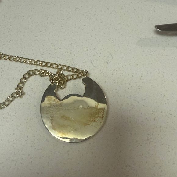 Victoria Emerson Gold-tone Multi Layered Floral Beaded Chain Statement Necklace - Picture 7 of 7